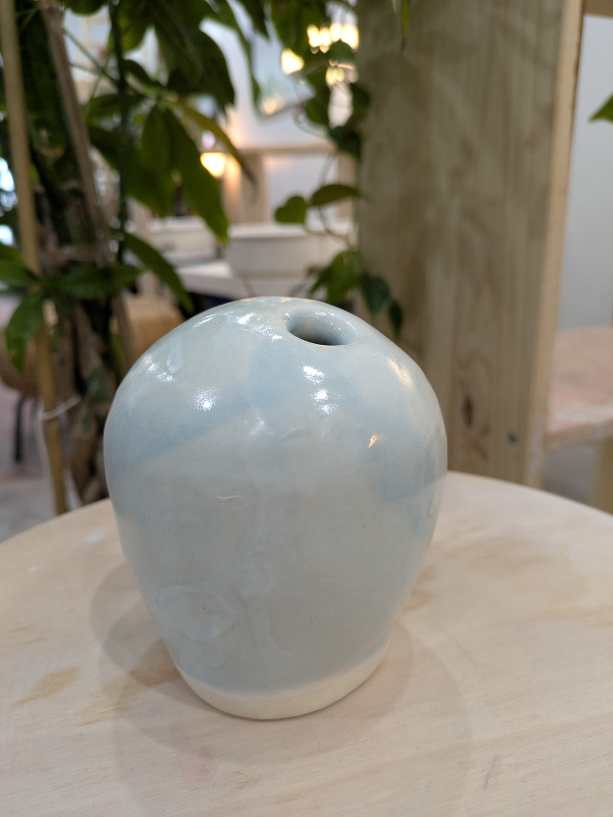 Emiko / light blue vase