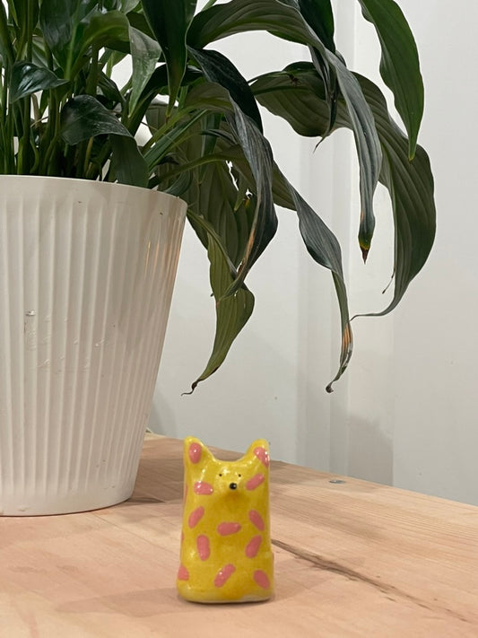 Katie / Yellow with pink stripes bears