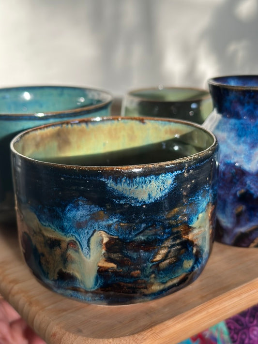 Karen / Sparkling blue bowl