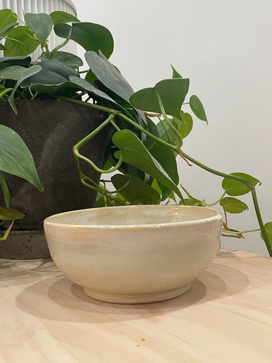 Kathleen / Soft peach bowl