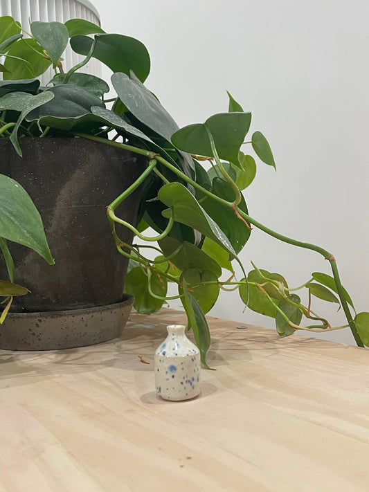 Reuben / Bud vase with blue speckles