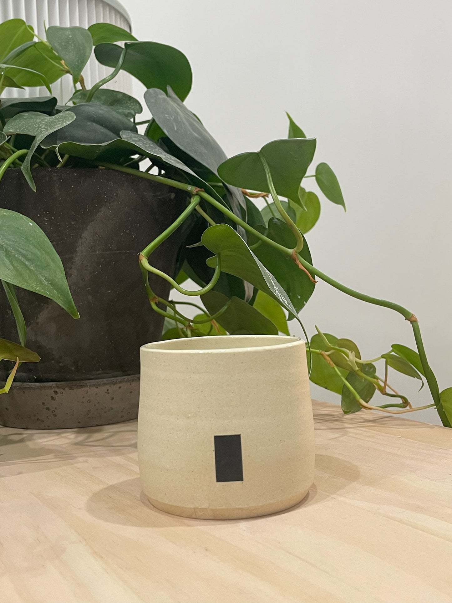 Kathleen / Minimalist cup with black stripe