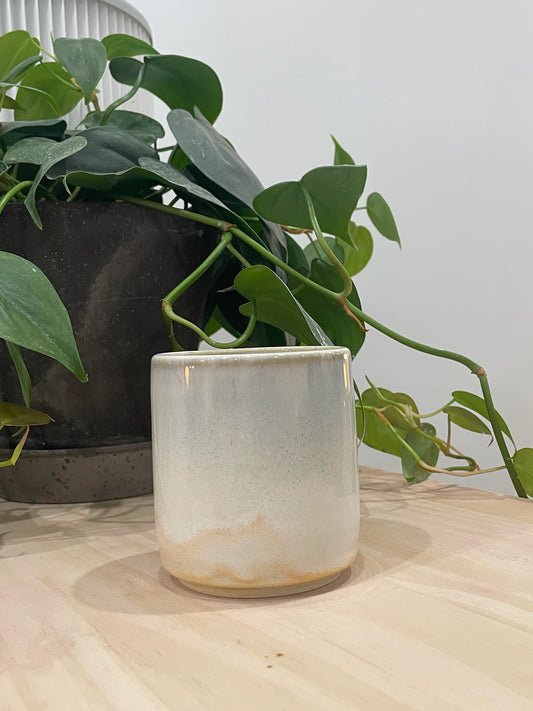Kathleen / Mug with icy blue waves