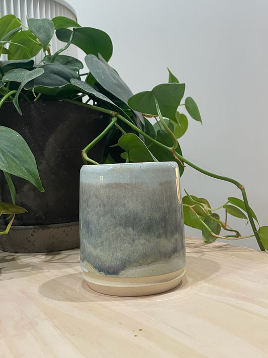 Kathleen / Blue mug with soft dark waves