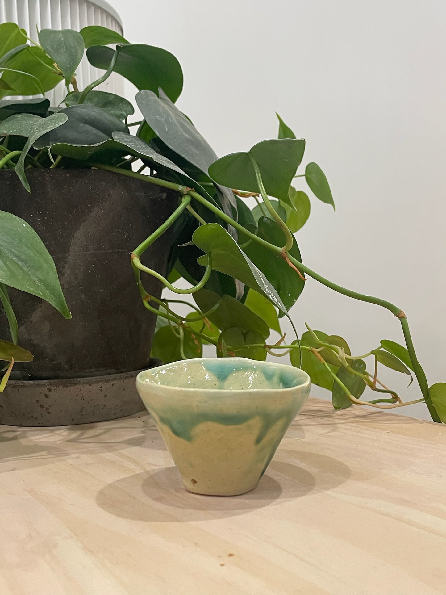 Freda / Hand held small mug