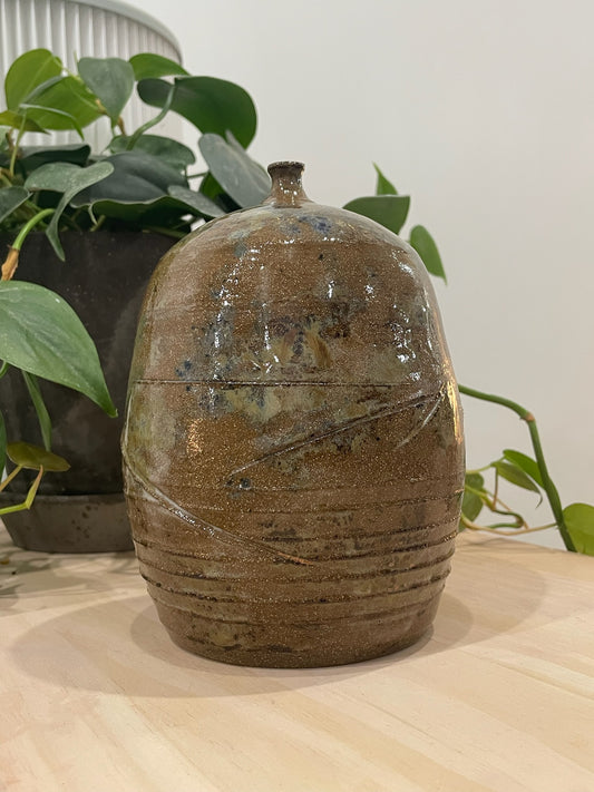 Reuben / Narrow rim vase