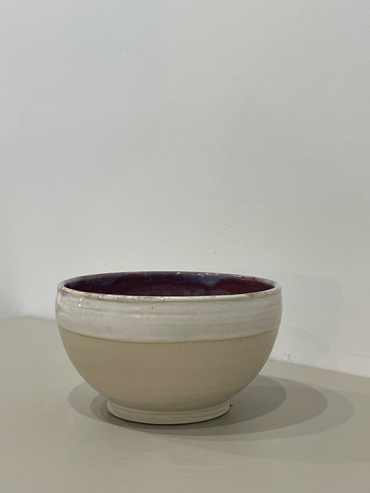 Marissa / White bowl with purple interior