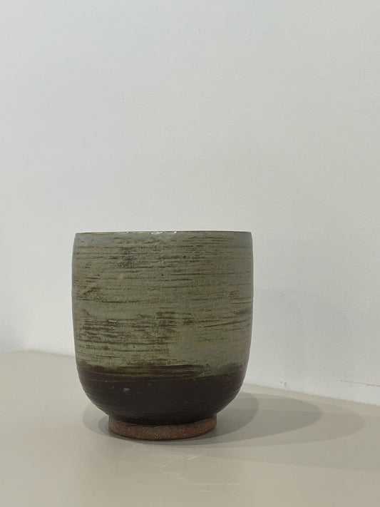 Marissa / Glazed pot on red clay