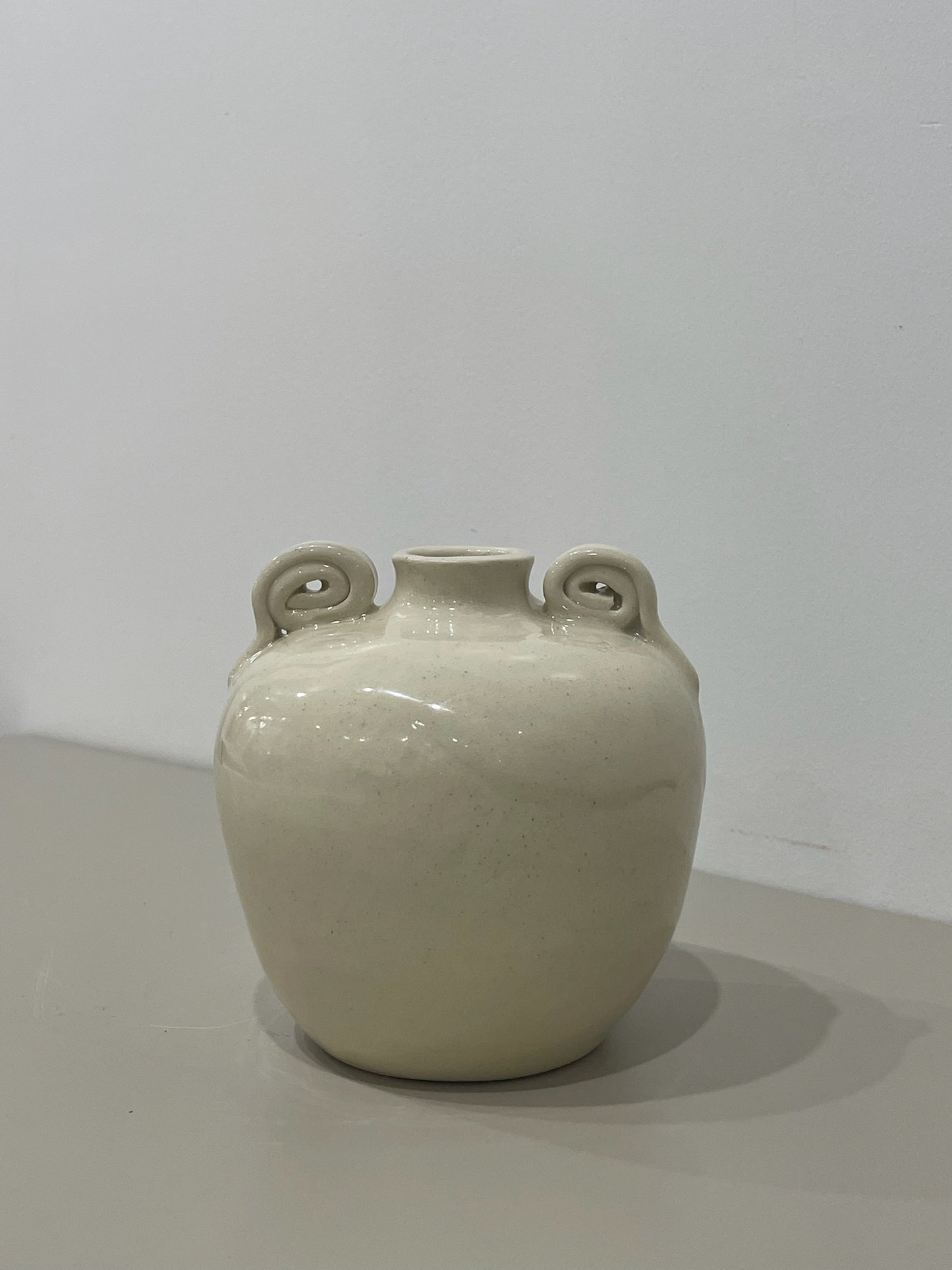 Katie / Cream vase with coiled decorative handles