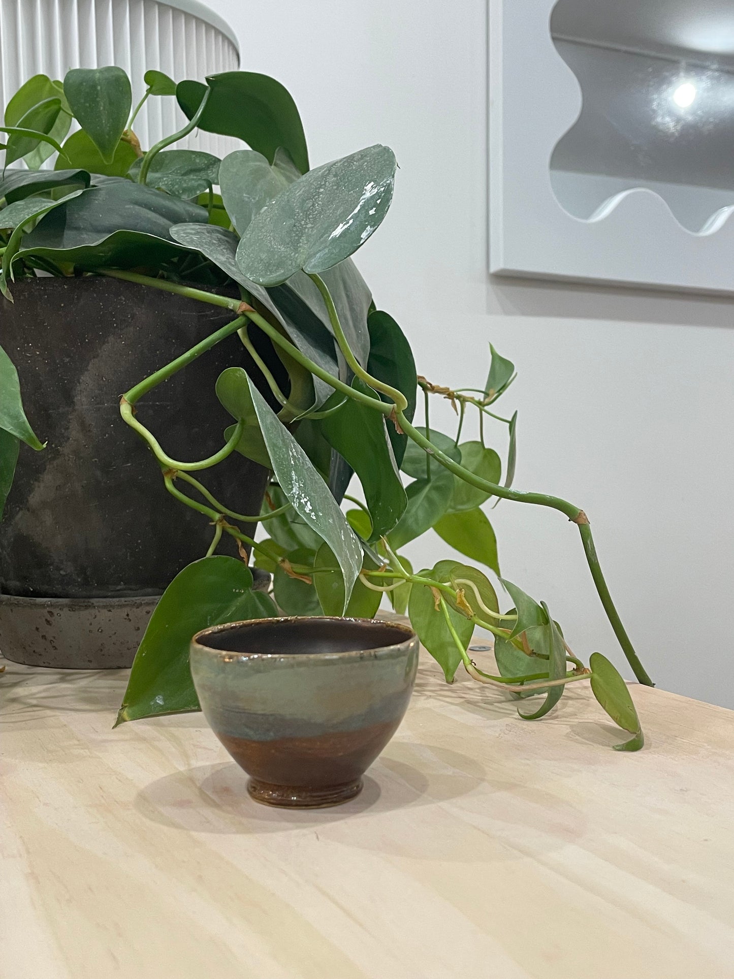 Keira / Small green-brown cup