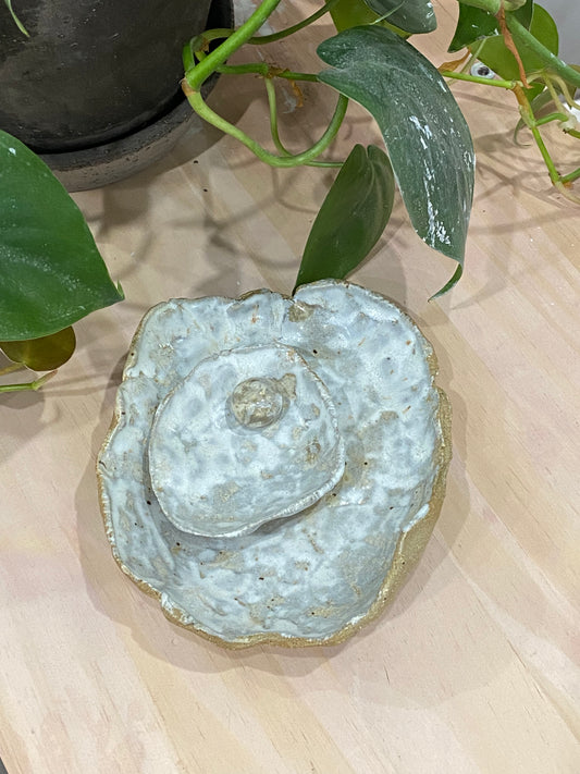 Lorraine / Oyster jewelry bowl